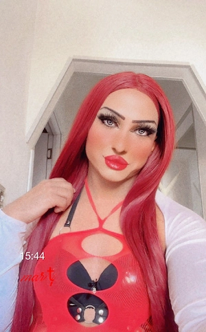 Antonia te răsfață si satisface 
