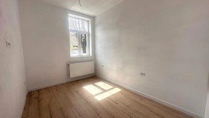 Apartament la casa zona Piata Cluj - imagine 4