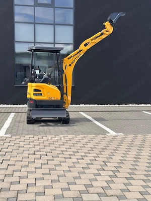 Vand Miniexcavator 1.8 Tone - imagine 3