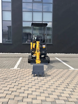 Vand Miniexcavator 1.8 Tone - imagine 4