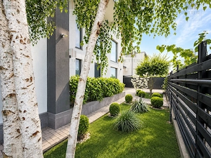 Casa 4 camere individuală - Mobilata   Utilată - teren 412 mp