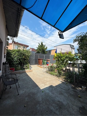 Vand casa batraneasca , locuibila , 95 mp , teren 405 mp , deschidere 15 ml - imagine 3