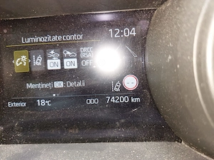 Vând Toyota Yaris cross  - imagine 3