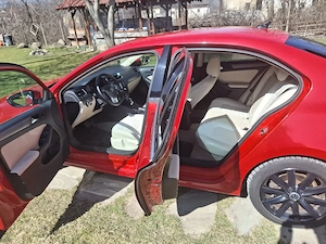 Volkswagen Jetta 1.6 D Automata  - imagine 7