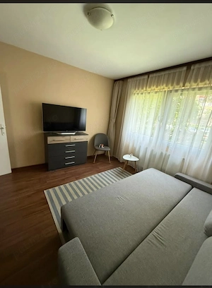 Vând apartament cu 3 camere 