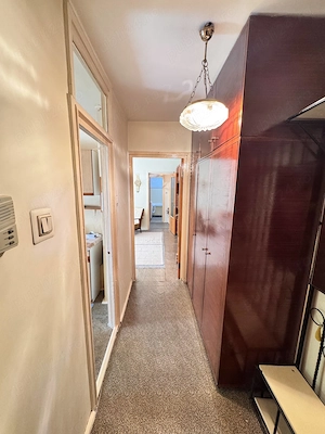 Proprietar. Vând apartament în București, sector 4. Zonă liniștită, bloc civilizat - imagine 8