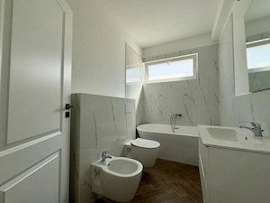 Duplex finalizat despartit prin casa scarii cu 3 bai si design morden ! - imagine 18