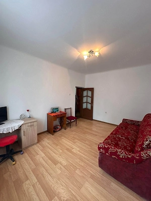 De vanzare apartament cu 2 camere, etajul 1, zona Restaurantului Bradu, 2 boxe 49000euro - imagine 2
