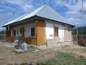 Casa și curte de 2500 mp.cu proprietar unic. - imagine 6