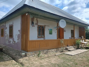 Casa și curte de 2500 mp.cu proprietar unic. - imagine 3
