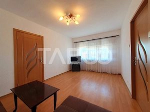 Apartament cu 2 camere balcon si pivnita de vanzare strad Vasile Aaron