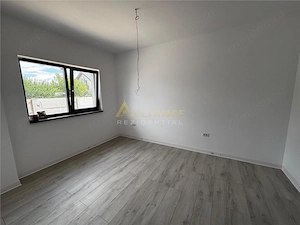 Cas #259; individual #259;, 4 camere ,2 b #259;i , 130 metri utili! - imagine 5