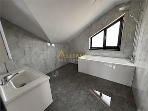 Cas #259; individual #259;, 4 camere ,2 b #259;i , 130 metri utili! - imagine 11