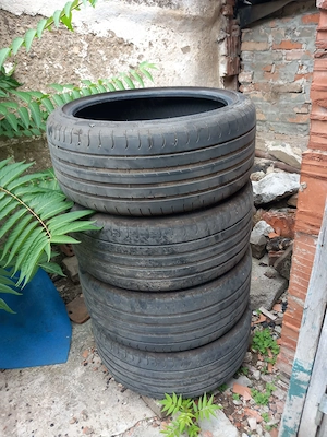 vand cauciucuri 225/40/18