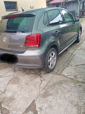 Wolswagen Polo 12  TSI 105 CP Benzina 2010 .Mașină personală.Senzori parcare spate ,încălzire scaune - imagine 2