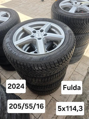 Set 4 jante aliaj 5x114,3 echipate cu anvelope iarna 205/55/16 