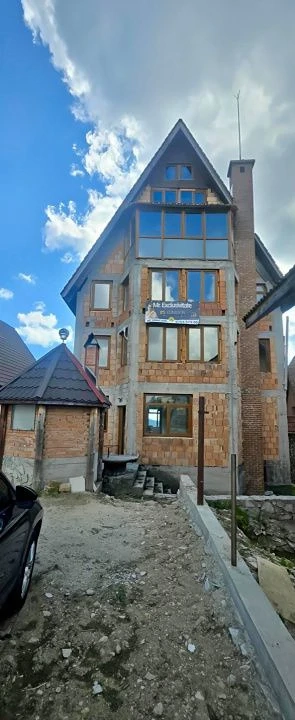 Pensiune de vânzare în Rânca – oportunitate rară lângă pârtia M1 - imagine 5