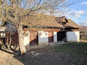 Casă și teren de vânzare Polovragi - Racovița - imagine 3