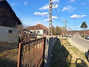 Casă și teren de vânzare Polovragi - Racovița - imagine 12
