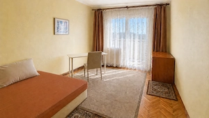 De închiriat apartament spațios cu centrală proprie | Complex Studențesc - imagine 2