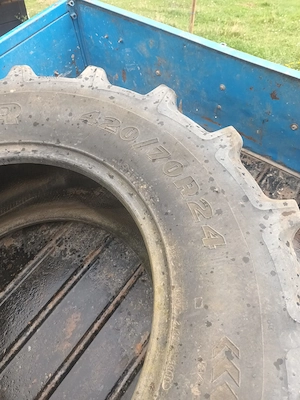 Vând cauciuc 420/70R24 - imagine 2