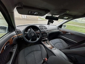 Mercedes E200 Automat  - imagine 9