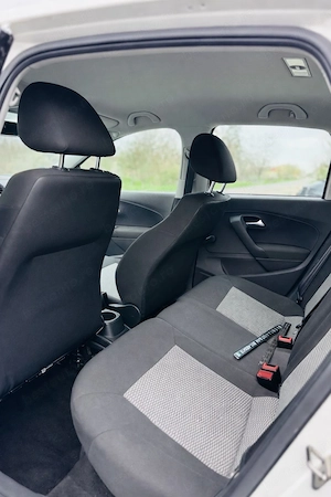 Volkswagen Polo 1.2 Benzină   2014 - imagine 4