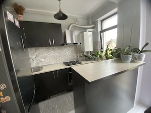 apartament 3 camere, 2 parcări și 1 boxă  - imagine 3