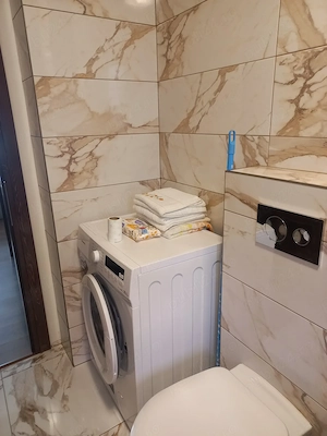 Închiriez apartament cu doua camere în zona centrala,  complet mobilat și utilat               - imagine 4