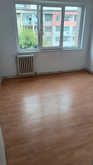 vând apartament 3 camere etaj 3 micro 4 Hunedoara  - imagine 4