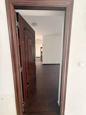 Apartament spatios cu 3 camere - Zona Independentei (Kaufland) - imagine 9