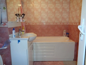 Apartament 2 camere decomandat, etaj intermediar, langa Spitalul Judetean, 64 mp, mobilat si utilat - imagine 14