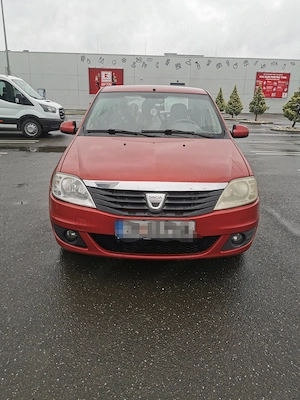 Vând Dacia Logan 1.6 16v 2009 avariat  - imagine 2