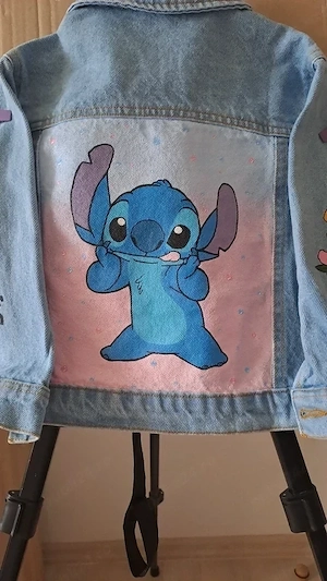 Geacă din denim pentru copii pictată manual cu Stitch