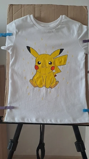 Tricou pentru copii pictat manual cu Pikachu
