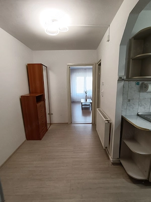 Central, Piața Victoriei, garsonieră de închiriat, suprafață de 32 mp - imagine 6