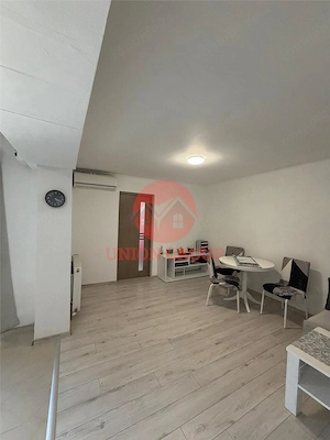Casa Renovata si Mobilata Complet - Pozitionare Excelenta - Aproape de Delfinariu si Bd Mamaia - imagine 16