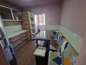 Inchiriez apartament 3 camere - imagine 2
