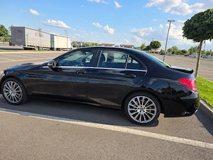 MERCEDES-BENZ C200 176 000 km, an 2016, benzina, in stare foarte buna - imagine 5