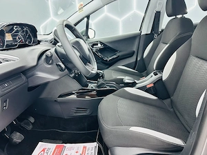 Peugeot 2008 - imagine 11