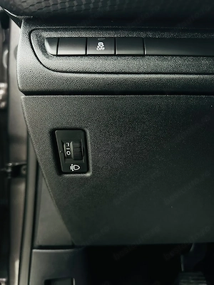Peugeot 2008 - imagine 12