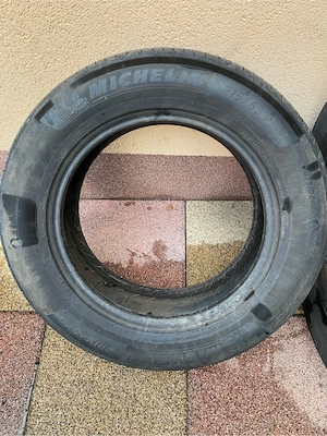 215 65 17 Michelin - imagine 3