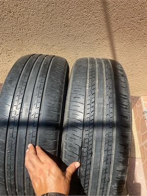225 60 18 Dunlop
