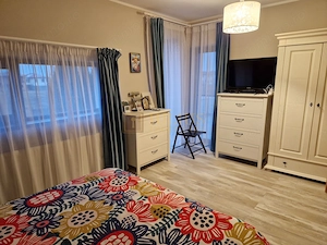 Casă în Dumbrăvița – 3 dormitoare, garaj, complet mobilată și utilată - imagine 5
