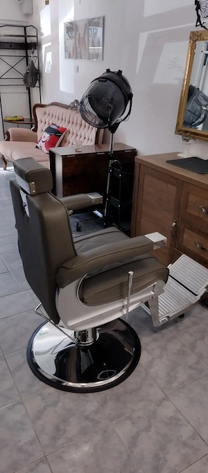 Vand sau schimb spatiu comercial SALON - imagine 6
