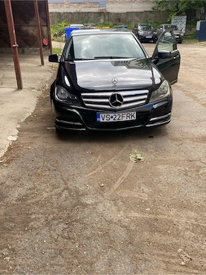 Mercedes C class berlina  - imagine 8