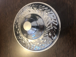 Vand bomboniera metal