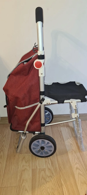 Carucior cu scaun. Rezista pana la 100kg