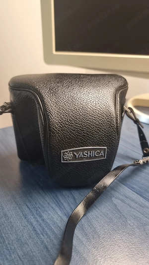 Camera Foto Retro, cu Film Yashica Electro 35 GX Japan