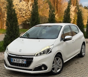 Peugeot 208 Facelift Allure 06.2017 Carplay Navigatie 100 CP 1.6 BlueHdi - imagine 2